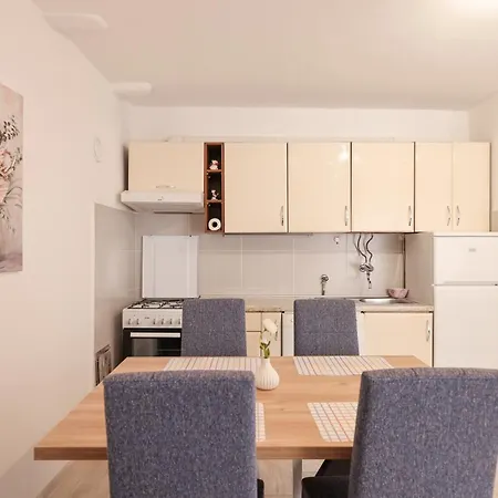 Viva - 2 Bedroom In Centar